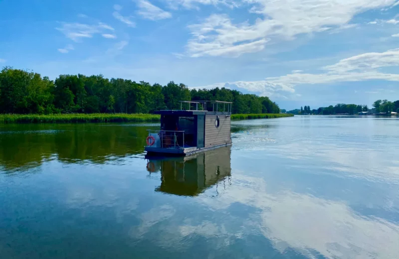 Swinemünde Polen Houseboat Porta Mare- Pływające domy na wodzie