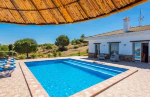 piscina sol vacaciones casa rural