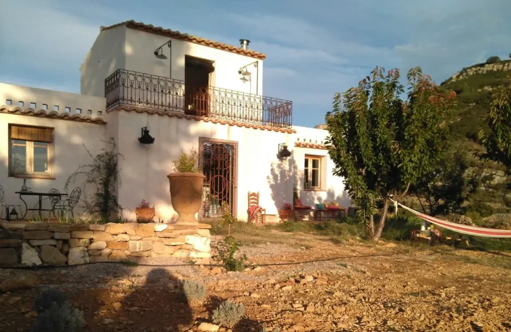 cabaña rural mediterránea