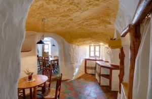 cocina dentro de una cueva