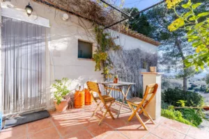 la terraza en la casa rural