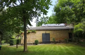casita de campo de piedra