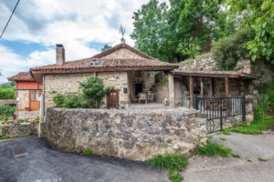 casa rural en las montañas