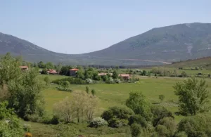vistas al campo y a las montañas