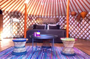 yurta desde el interior