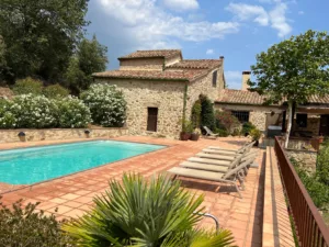 casa rural con piscina