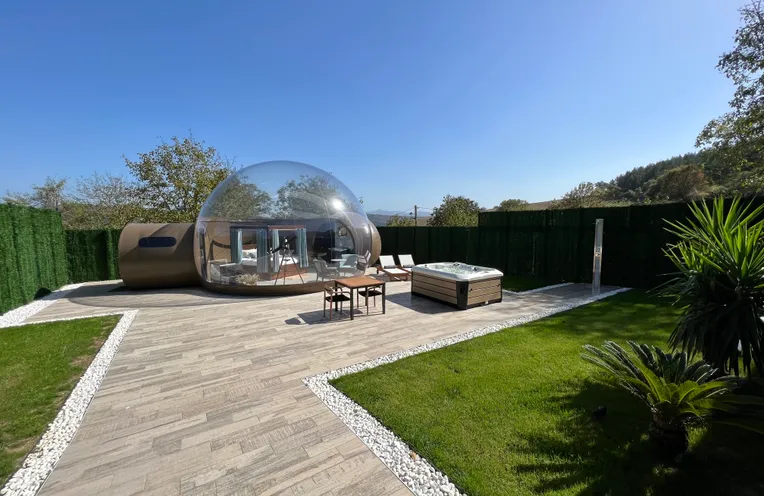 burbuja con su jardín privado
