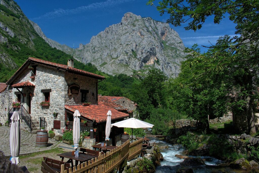 casas rurales es Asturias junto al Hayedo de Montegrande