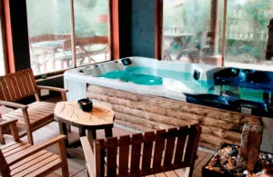 zona con jacuzzi