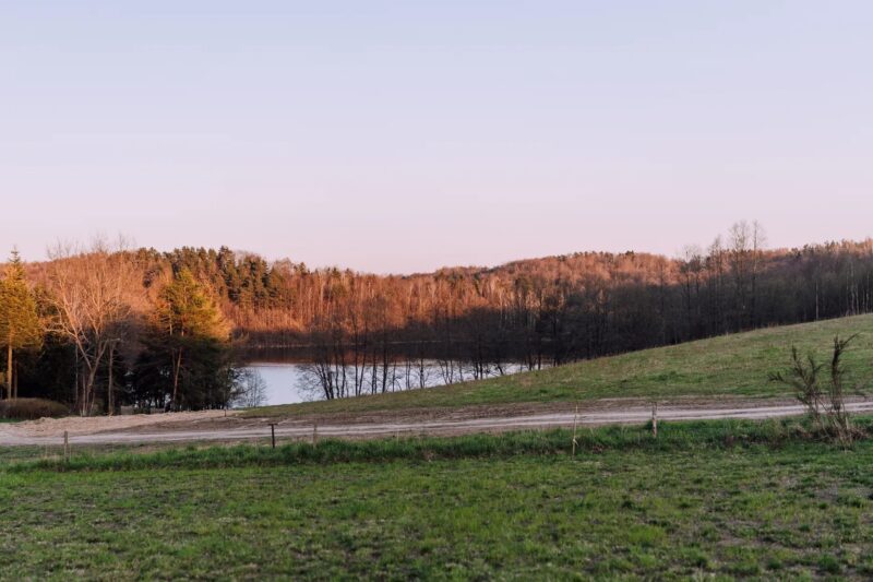 widok na jezioro