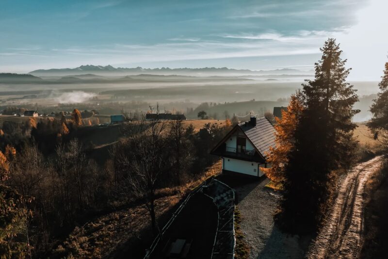 panorama gór widoczna z domku