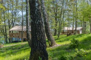 domki letniskowe nad jeziorem mazury