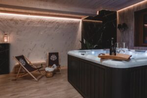 domek z jacuzzi w górach