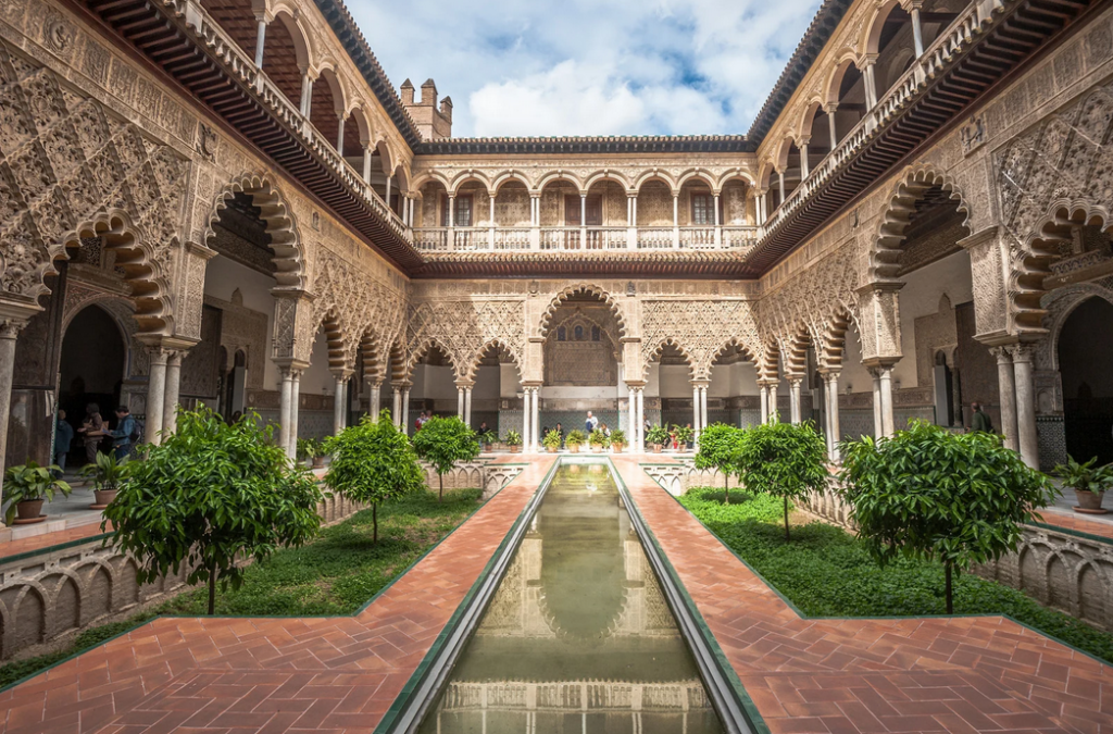 the patio in Alkazar