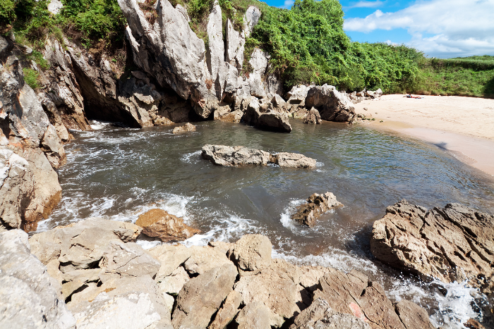 Playa de Gulpiyuri