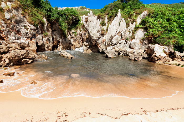 Playa de Gulpiyuri