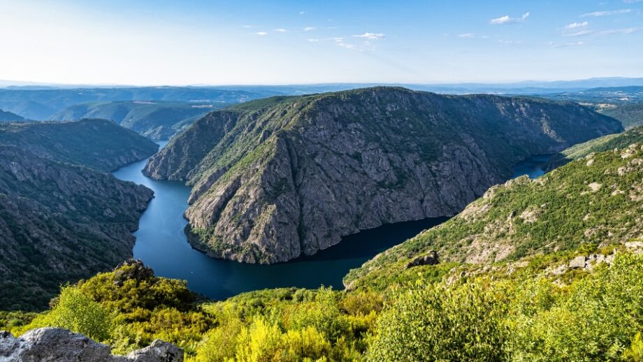 Cañón del Sil Descubre rincones ocultos de Galicia 🏔️