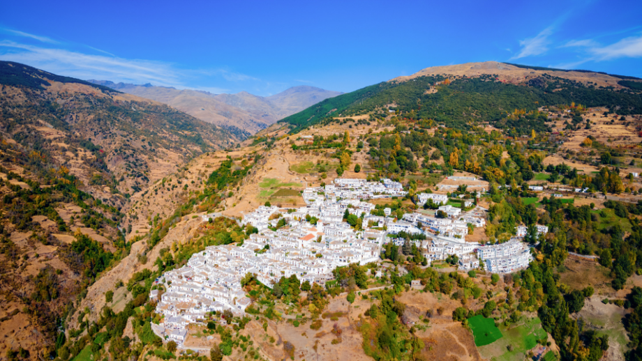 Pueblos de Granada 10 lugares que te encantarán 🌾