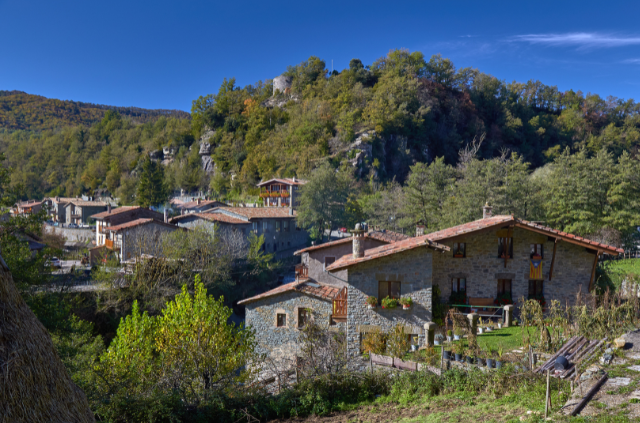 vistas al pueblo de Rupit