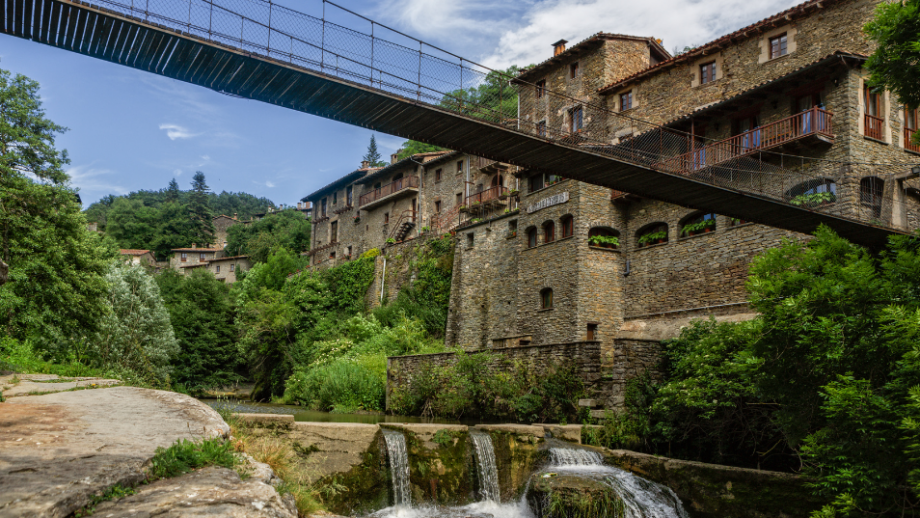 Pueblos bonitos cerca de Barcelona 10 lugares encantadores 💚