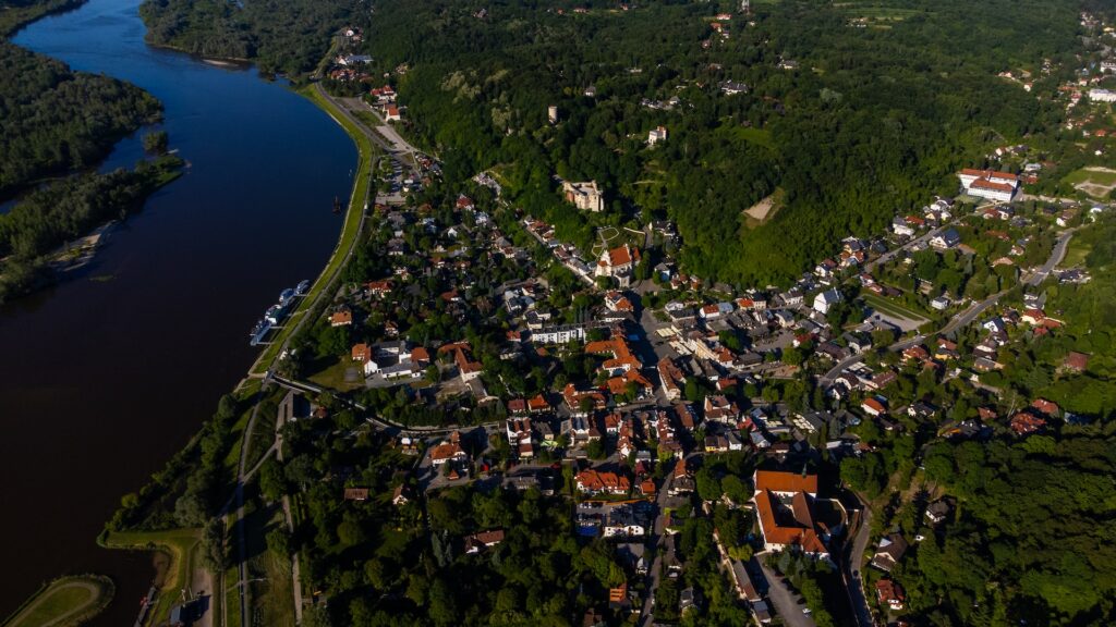 Kazimierz Dolny atrakcje widok z lotu ptaka