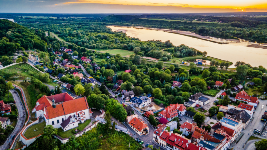 Kazimierz Dolny Atrakcje  Odkryj 10 magicznych miejsc ✨