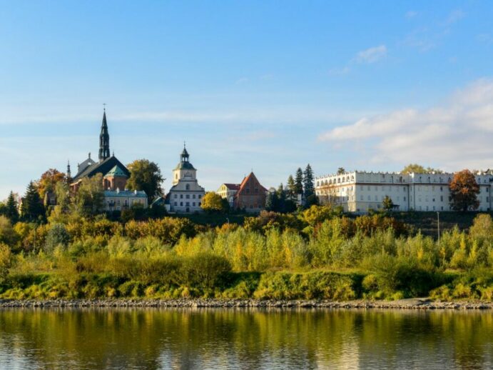 Sandomierz - panorama miasta od strony Wisły