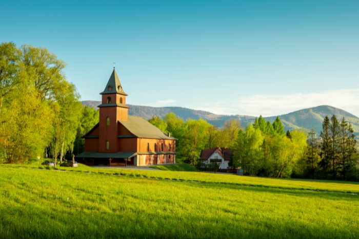 Beskid śląski drewniany kościół