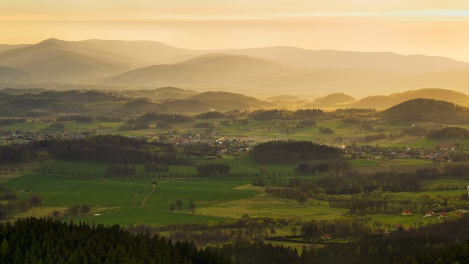 Główny Szlak Sudecki 🏔️ Poznaj 10 malowniczych etapów trasy